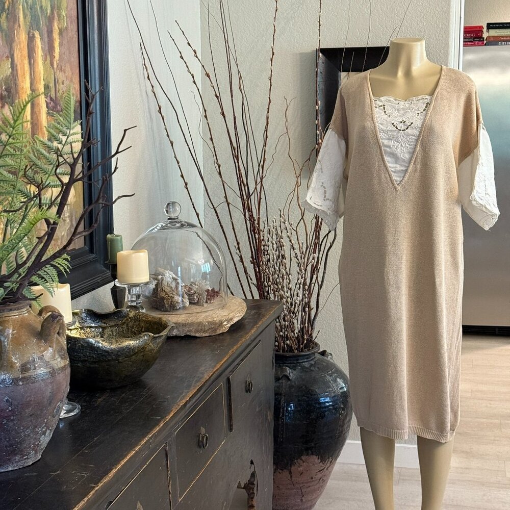 NANCY JOHNSON Tan Knit Shell w/ Battenberg Lace Sleeves and Front V Neckline DR.